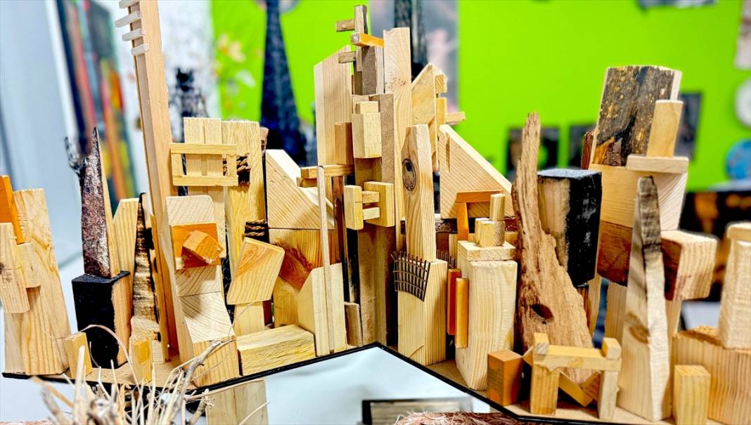 Konya'da her atık olmak istediği esere dönüşüyor 12